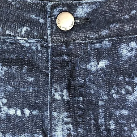 Calvin Klein Jeans Womens Denim Short Size 31 (10-12) Blue Bleach Spots Stretchy - Picture 3 of 12